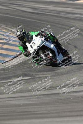 media/Dec-07-2025-CVMA (Sun) [[3e7d2de5dc]]/Race 7-Formula Lightweight Twins Shootout/